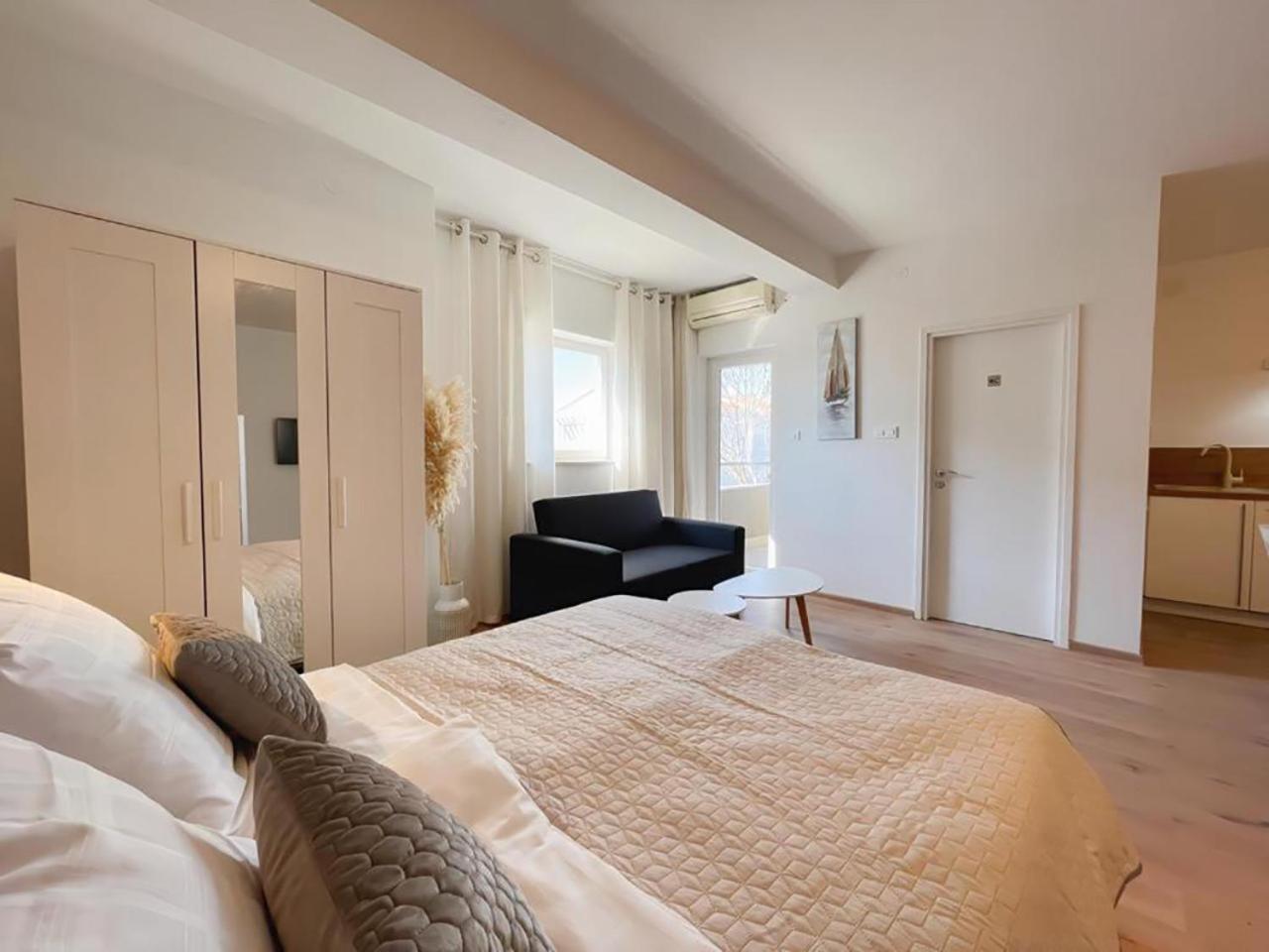 Caramel Comforts In Stinjan Only 800 Meters From The Beach Pula Exterior foto